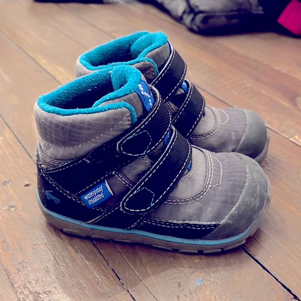 EUC Atlas Waterproof Boots